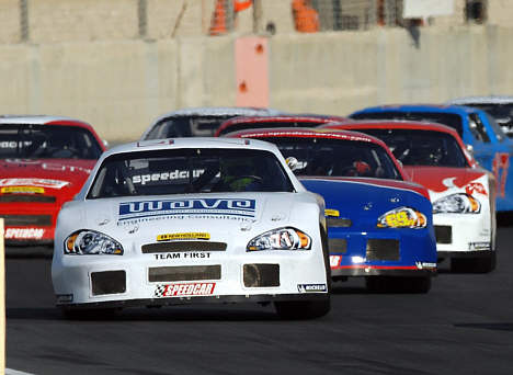 Jacques Villeneuve vil nu prøve kræfter med Speedcar Series.